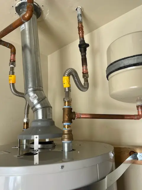 Water heater installation and plumbing repair in Chattahoochee Station
